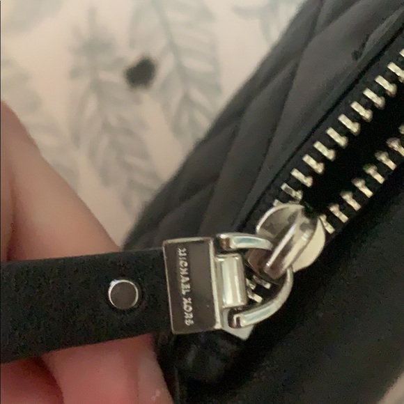 michael kors wallet - Picture 3 of 4